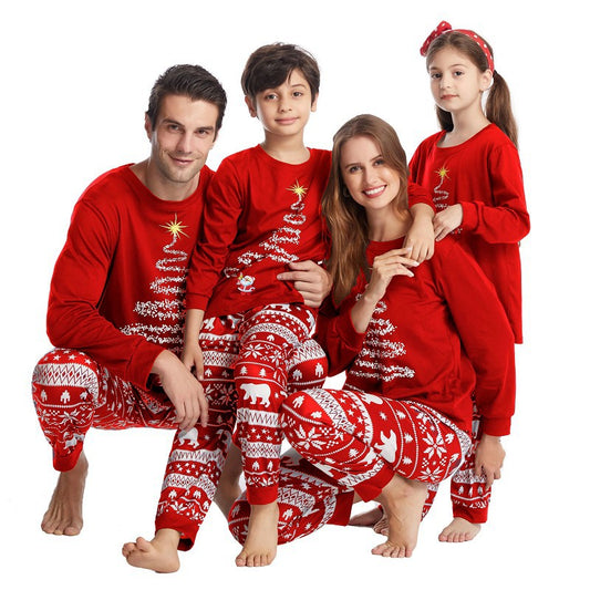 Créez des souvenirs magiques en famille avec notre pyjama de Noël assorti 🎄❤️
