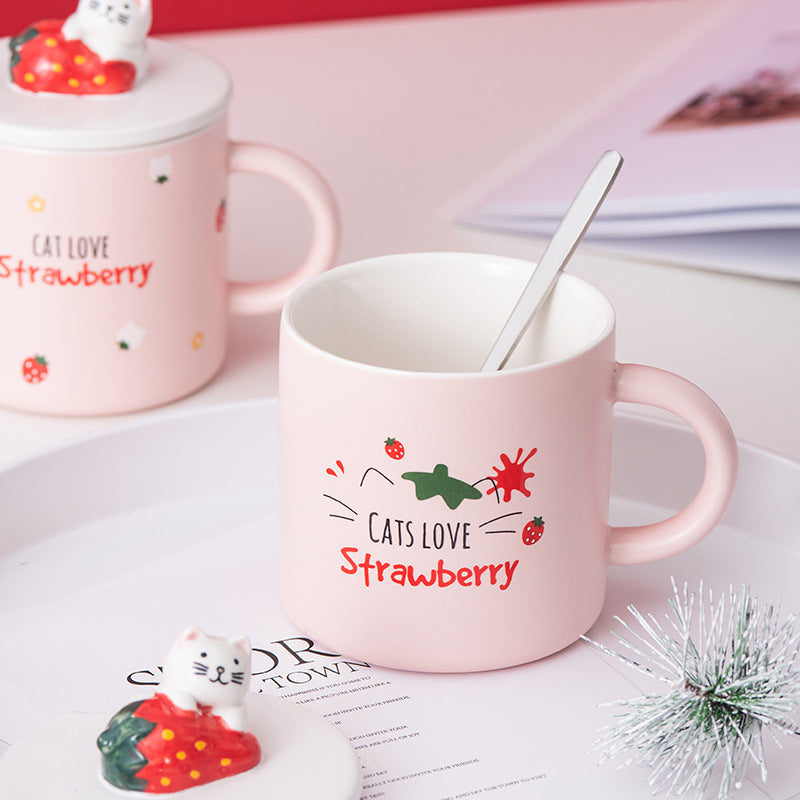 ☕ Mug de Noël Céramique 🎅 avec Couvercle & Cuillère – Édition Fraise Festive 🍓